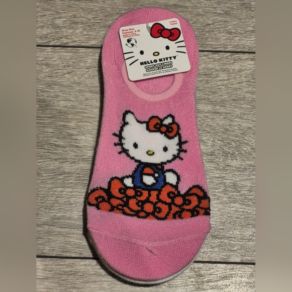 Hello Kitty Pink and White 3 Pairs Sports Cut Liner Socks